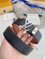 Product Name: Lv..Louis..Vuitton Belt Original Single Model: Hanging Buckle, Cla