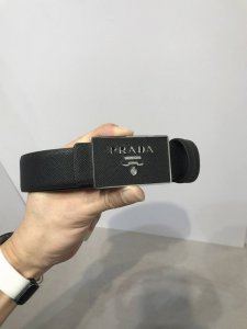 Delivered with original packaging, 35mm wide punch, supports NFC. Original sing