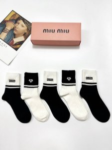 comes with packaging 5 pairs per box Miu Miu classic embroidered letter logo pu