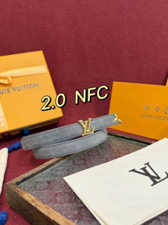 This beautiful 2.0 width LV belt pays homage to the brand's creativity. Its des - Click Image to Close