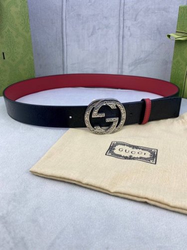 Width 4.0cm Gucci double-sided belt, one side is Gg Supreme canvas, the other si