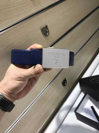 Comes with original retail packaging, 35mm wide punch, supports NFC. Original s - Click Image to Close