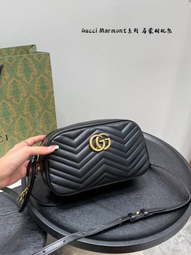 Includes box Size 26.17 Cool Gucci Marmont camera bag Soft and fluffy, this new