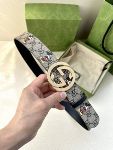 Width 4.0 Cm Gucci Mickey Mouse Cartoon Pattern Is One Of Gucci's Iconic Element