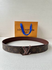 4.0 Wide Lv Dimension Double-Sided Belt combines creative heritage with a sleek