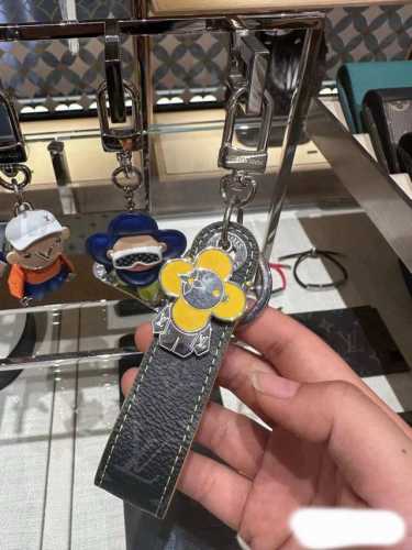 Lv Keychain Sun Doll Bag Ornament Original Accessories Vivienne Dragonne Bag orn