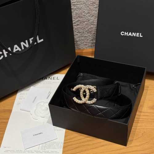 Chanel New Women's Belt Ddd. Features the classic metal double C logo, made of d