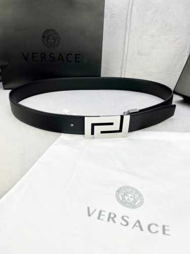 Width 3.5Cm Versace This Soft Palm Leather Belt Is Decorated With A Geometric Gr