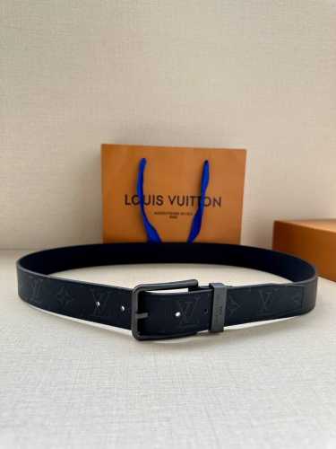 3.4 Wide Vendome Embossed Belt Crafted From Smooth Leather With Sleek Lines, Exu