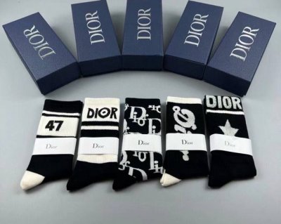 Special Dior women's mid-calf socks, box of five, made of pure cotton, soft and