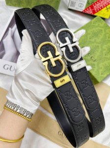 Miumiu 2025 spring and summer new unisex suits, the brand's latest design elemen