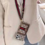 Gucci coin purse series phone case, sold simultaneously on the official website.