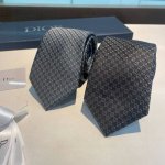 Dior's new tie Dior men's silk rattan check tie is rare and shows exquisite craf