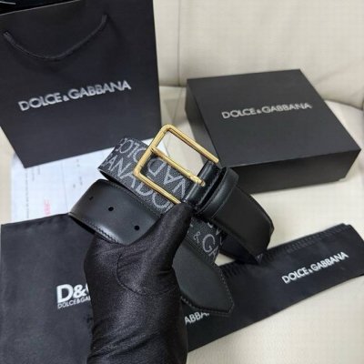 Dg, width 4.0Cm Dolce&Gabbana's new calfskin belt is full of capable attitude. T