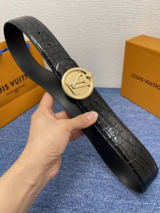 Special Louis Vuitton: Classic Authentic Quality, Crocodile-Textured Surface, Pl