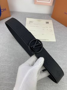 4.0 wide Lv Shadow belt combines classic style of Monogram Shadow leather with r