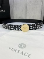 Width 4.0cm Versace Palazzo belt is made of cowhide leather and decorated with L