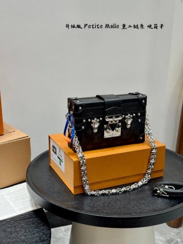Replica gift box packaging Size: 19*12cm Lv small box Petite Malle This hard box