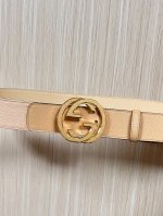 4.0 This belt, in a wide, elegant color palette, cleverly blends Renaissance aes