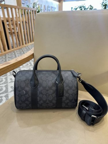 The new Coach Compass series small size 25 men's Boston Ccf49 Ccb83 classic logo