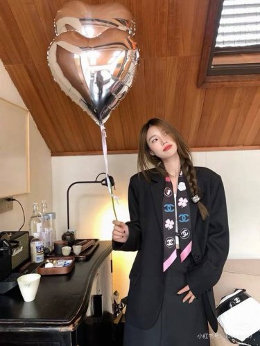 Chanel Twilly scarves are here! These cute little scarves with Chanel cartoon le