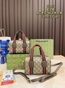 Cool Gucci Boston Pillow Bag Very cool and versatile fashion trend Can be easily