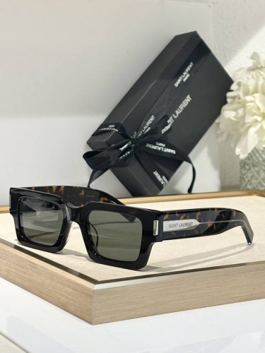 Top version You get what you pay for Original hardware accessories Original size