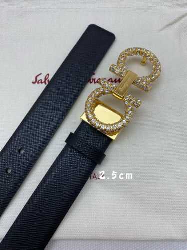 Ferragamo 25mm metal Gancio double buckle, women's double-sided cowhide leather,