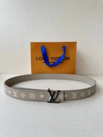 3.0-Inch Lv Double-Sided Alligator Leather Belt Reinterprets Louis Vuitton's Cla