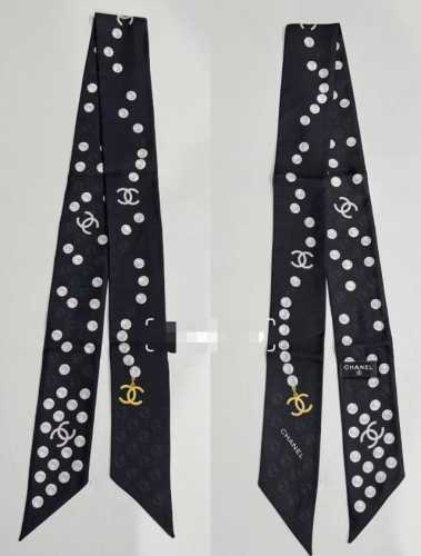 High quality dark pattern small pearls, same style as the counter! Chanel hair