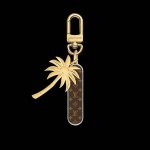 Lv Louis Vuitton keychain M01015Cali Skating coconut tree skateboard keychain ba