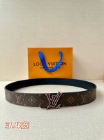 3.4 Wide Lv Double-Sided Belt Crafted From Genuine Leather In A Modern Design, A