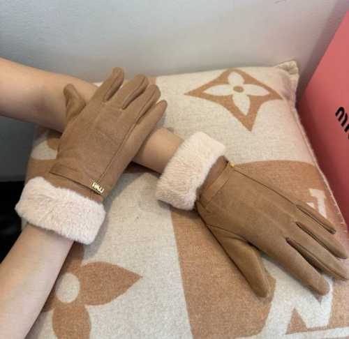 Miu Miu 2025 Autumn/Winter Wool Gloves - Worth comparing with similar styles, b