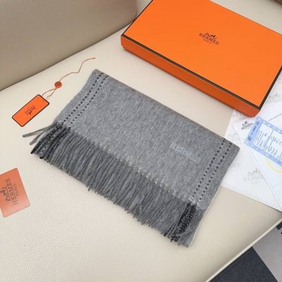 Original single pair, 2025 Hermes scarf. A rare and gentle color scheme, unders