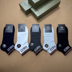 Special Gucci Gucci men's new socks, one box of five pairs of G counter synchron