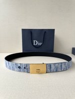 Width 3.5Cm This stainless steel metal belt buckle from Dior is a new addition t