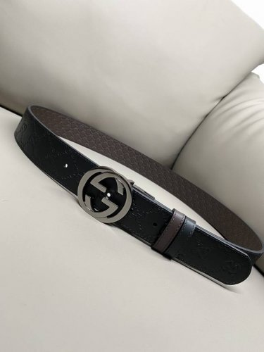 Reversible Classic Hot-Pressed 3.7 Reversible Belt: One side is Gucci Signature