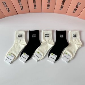 Special Packaging Miumiu New Mid-Length Slouch Socks! One box contains five pai