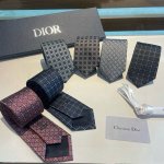 Dior's new tie Dior men's silk rattan check tie is rare and shows exquisite craf