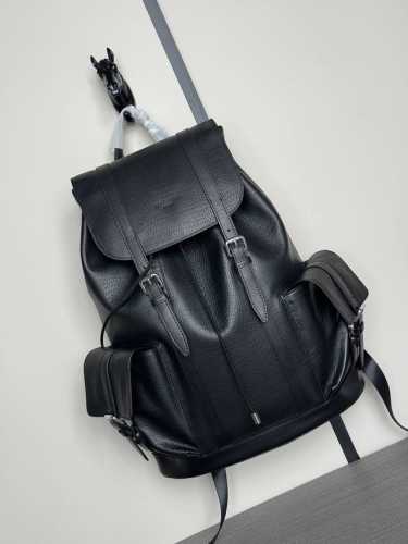 The latest and hottest Lv backpack from the top-tier boutique Mouse is shipping