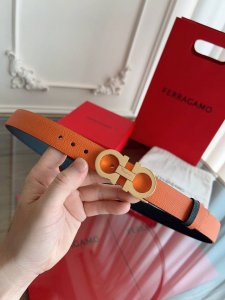 This stylish leather belt, a new arrival from F brand boutiques, features class