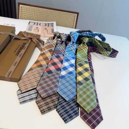 Special counter synchronous tie is out. Burberry tie is a rare choice to show e - Click Image to Close