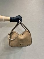 New arrival 1Ba451 Suede DDD. This handbag is crafted from imported suede, nubu