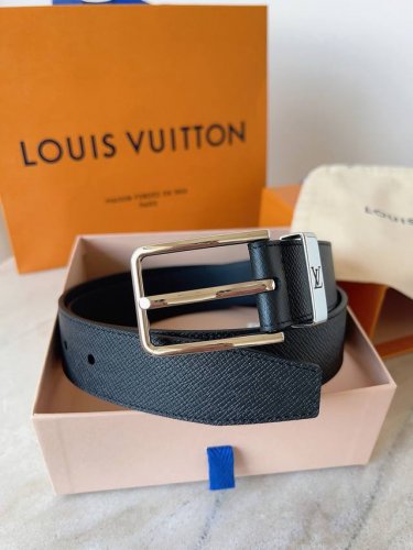 New Arrival! Louis Vuitton Men's Classic Buckle Belt Suitable for both business