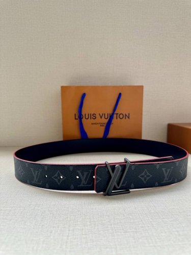 4.0 width: The Lv Broken reversible belt features a jagged edge on the Lv logo b