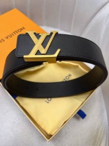 LV: Original single-grain cowhide with lychee grain. Lined with top-grain calfsk