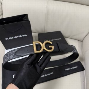Dg, width 4.0Cm Dolce&Gabbana's new calfskin belt is full of capable attitude. T