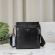 New Prada men's top product, briefcase, handbag and crossbody bag are hot-selli