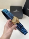 Width 3.8cm Versace This satin belt is very casual in style and features the ico