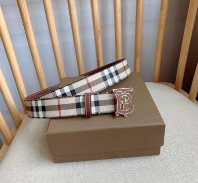 Burberry Belt, Italian-Made, Featuring Exquisite Burberry Check Pattern Decorati